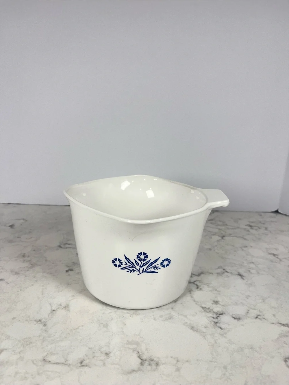 Corning Ware blue coneflower sauce maker with Blue Volume Markings